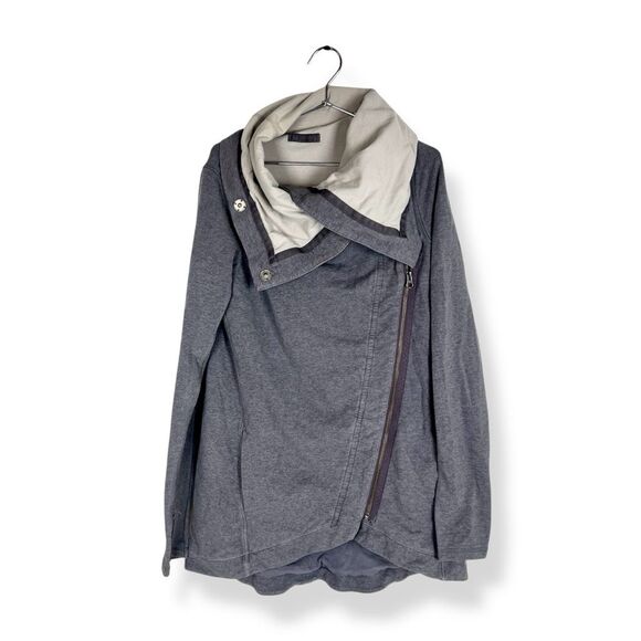 Lululemon ‘Method Wrap’ Gray Cowl Neck Asymmetrical Zip Up Jacket - Picture 5 of 10